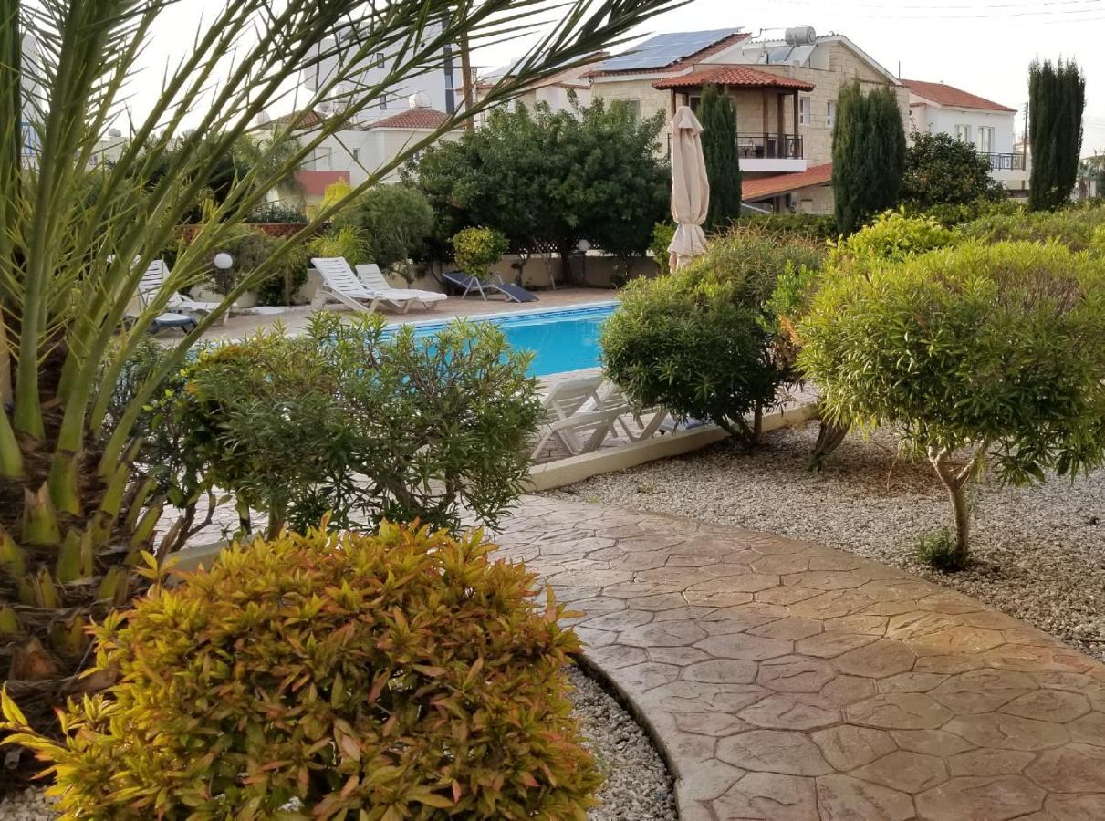 Penthouse Apartment Universal Paphos Exterior foto